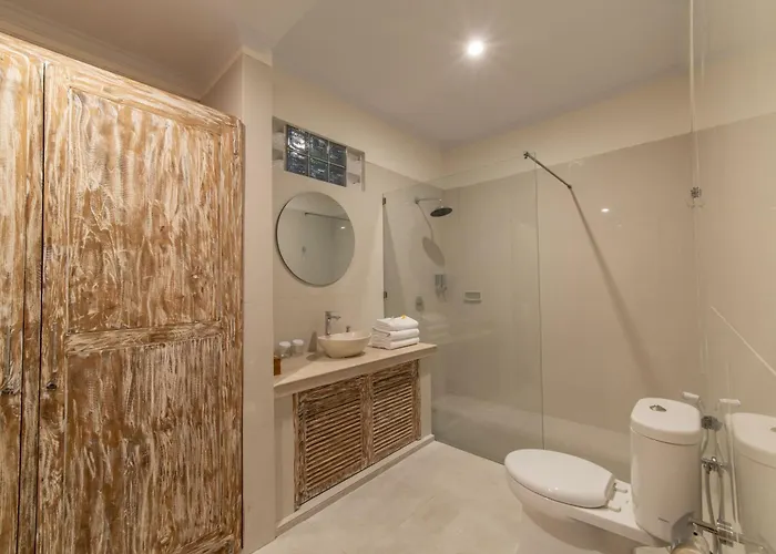 Bougenvia 3 Bedroom Private Pool * スミニャック