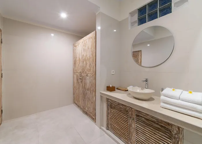 ヴィラ Bougenvia 3 Bedroom Private Pool スミニャック