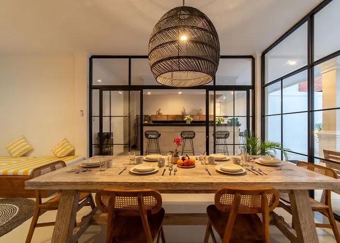 Bougenvia 3 Bedroom Private Pool スミニャック