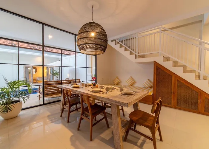 Bougenvia 3 Bedroom Private Pool スミニャック